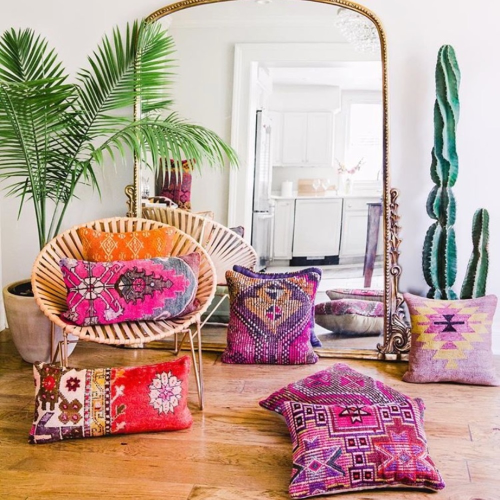 Vintage Kilim Pillow made in Turkey. Alyse Studios